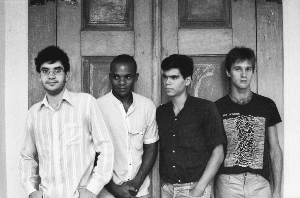 Foto com os componentes do grupo Legião Urbana