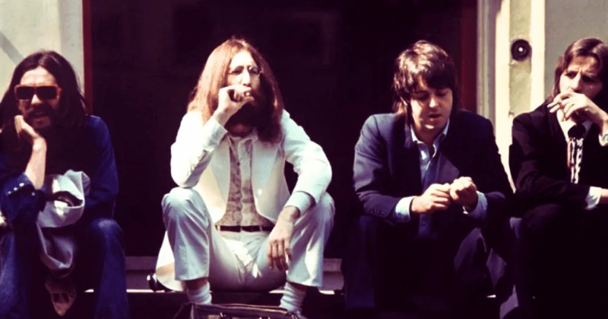 Foto tirada por Linda McCartney com os rapazes da banda Beatles na Abbey Road