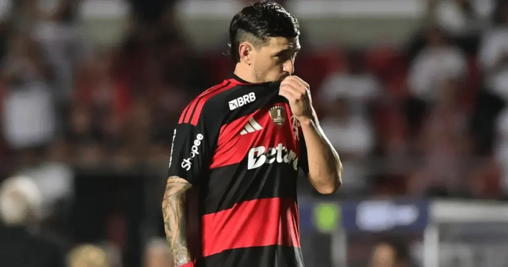 Arrascaeta tentou, mas o Flamengo perde para o São Paulo no Morumbi, na estreia do Brasileiro 2026.