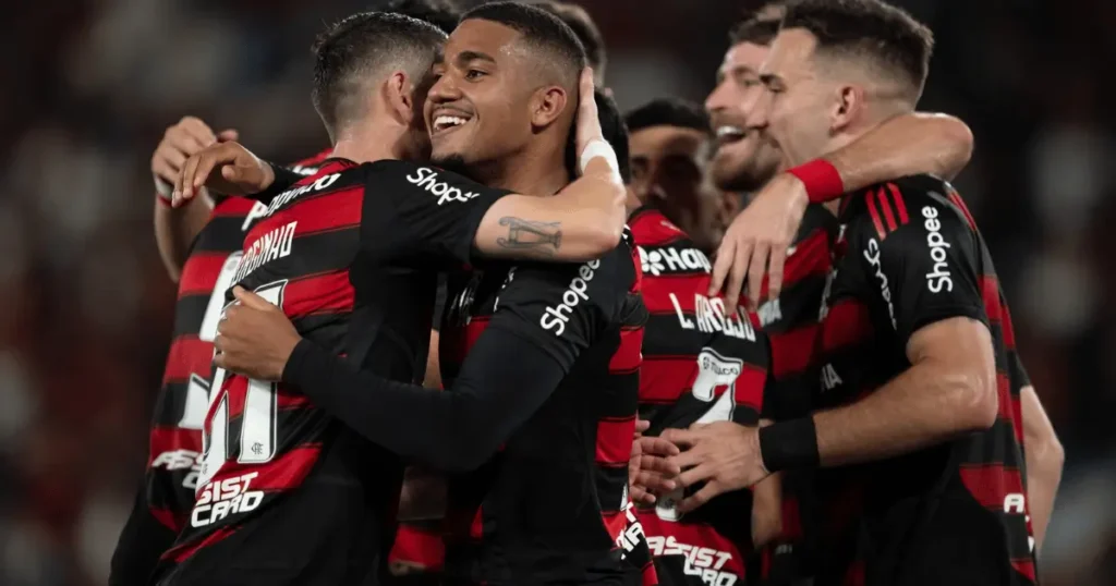 Flamengo hoje: o rubro-negro enfrenta o Vitória da Bahia, nessa terça-feira, dia 10 de fevereiro de 2026.