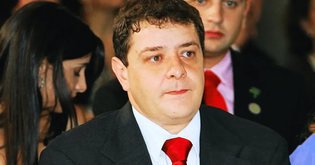 Lulinha movimento milhões em quatro anos